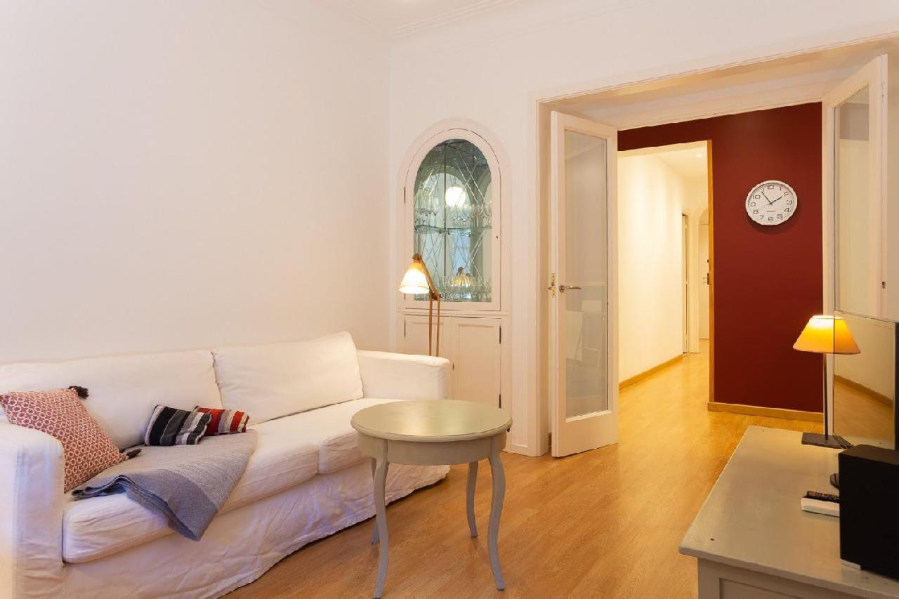 Fantastic Apartment Near Placa Francesc Macia In L'Eixample Esquerra บาร์เซโลนา ภายนอก รูปภาพ